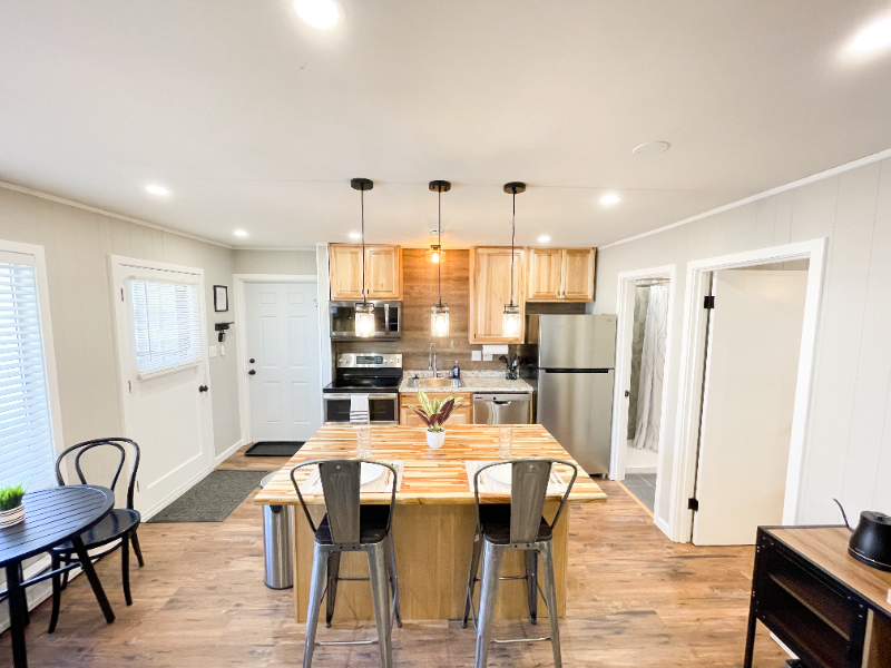 1845 Portland St #2 - Photo 4 of 14