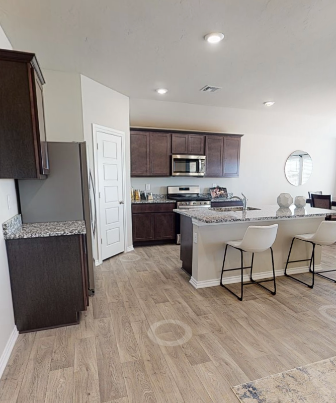 2717 Phelps Dr - Photo 3 of 13