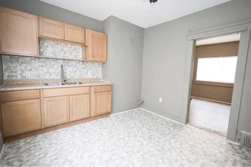 13402 Caine Ave - Photo 2 of 12