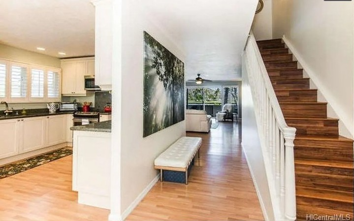 207 Kawaihae St #B6 - Photo 7 of 24