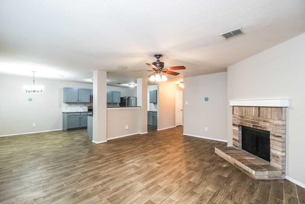 2033 Shawnee Trl - Photo 6 of 17