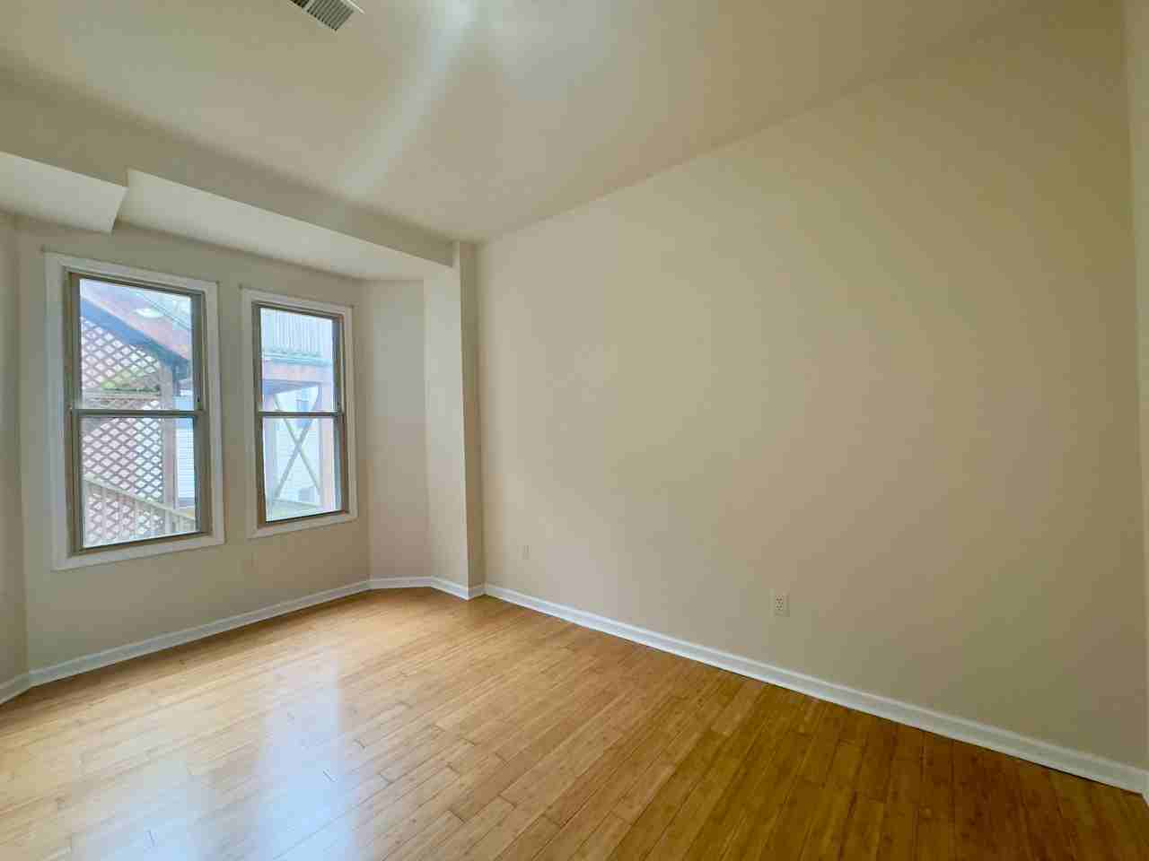 Apartments in Reservoir Hill, Baltimore, MD! - Photo 4 of 10