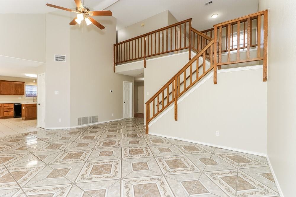 2729 Forest Creek Dr - Photo 5 of 17