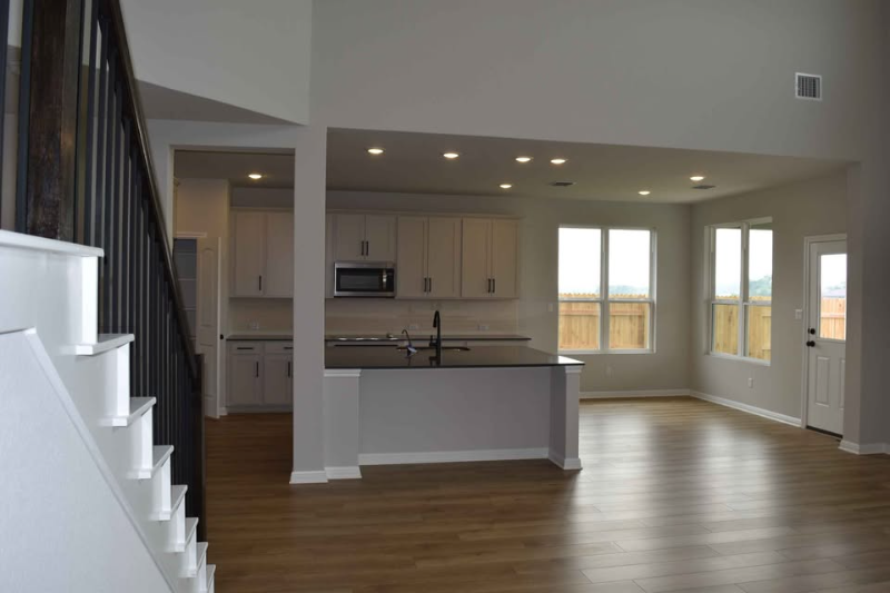 201 Chickasaw Ln - Photo 3 of 12