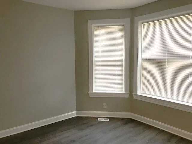 1931 W Summerdale Ave #1931-1 - Photo 4 of 7