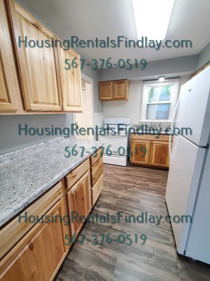 425 N Blanchard St - Photo 2 of 25