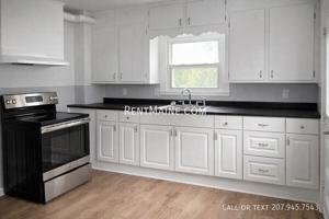 featured image of 11 Somerset St #2
