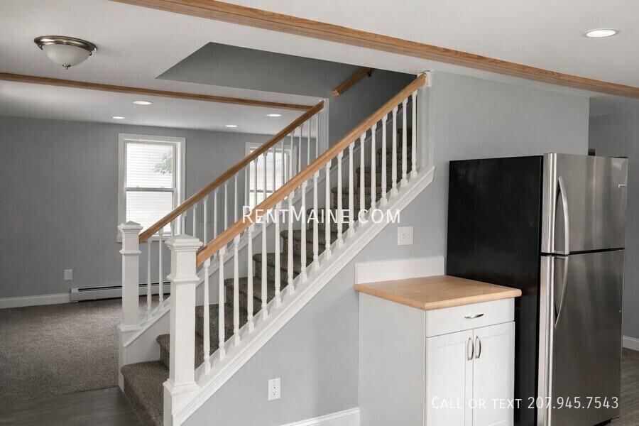 492 Main St #1 - Photo 5 of 32