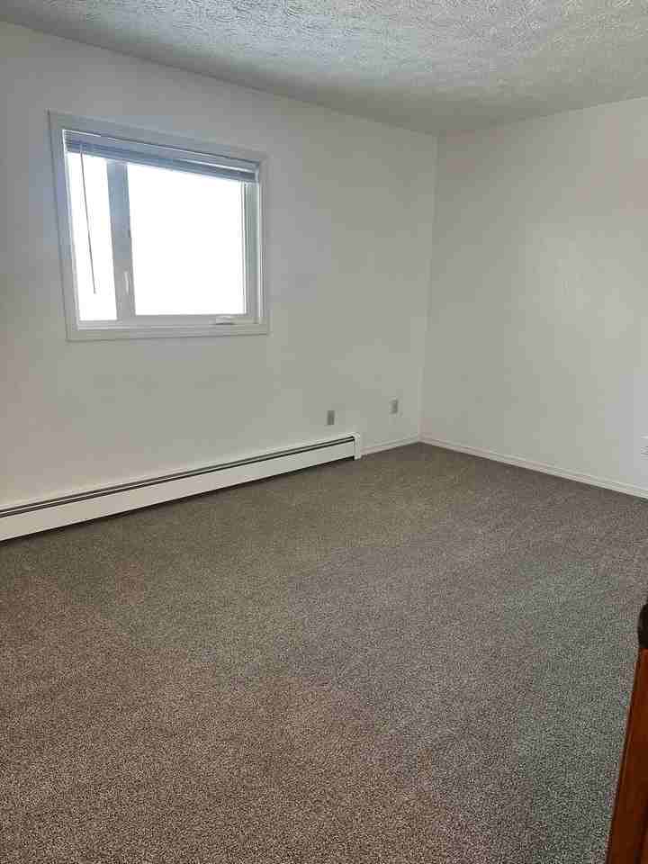 2301 E 68th Ave #B - Photo 2 of 11