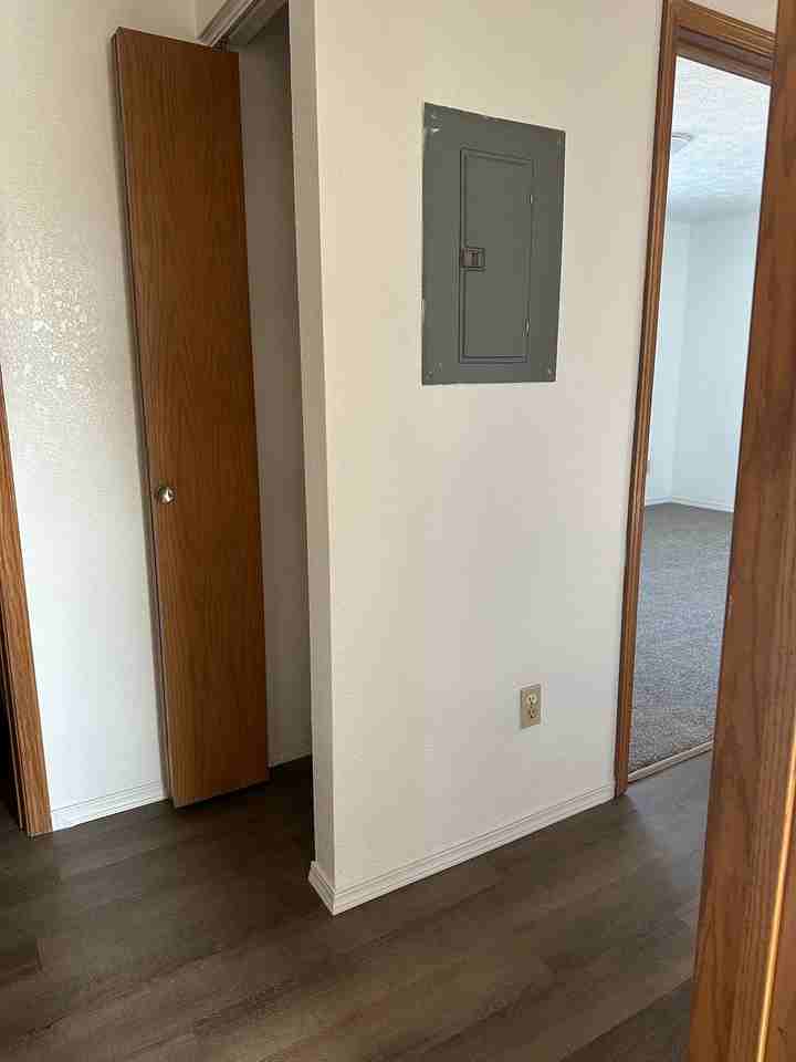 2301 E 68th Ave #B - Photo 7 of 11