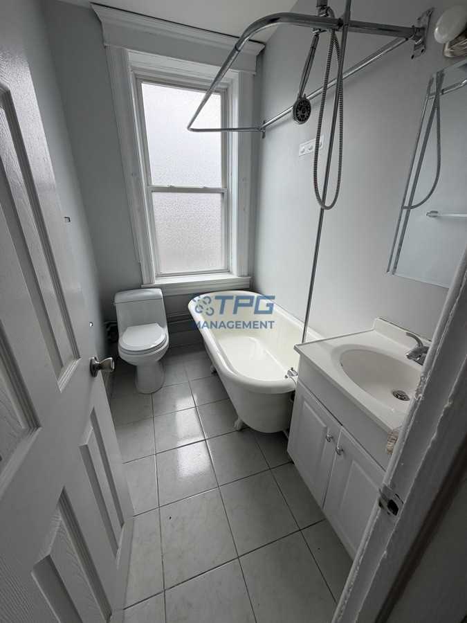 265 Avenue B #4 - Photo 5 of 11