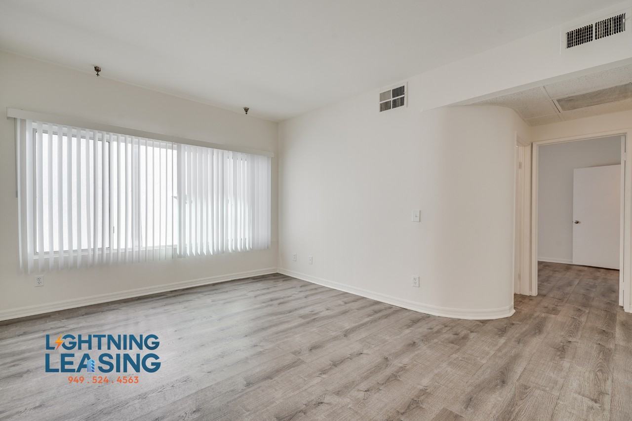 10205 Samoa Ave #104 - Photo 2 of 17