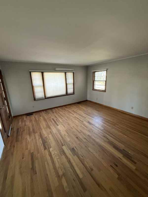 402 Cumberland Ave - Photo 3 of 10