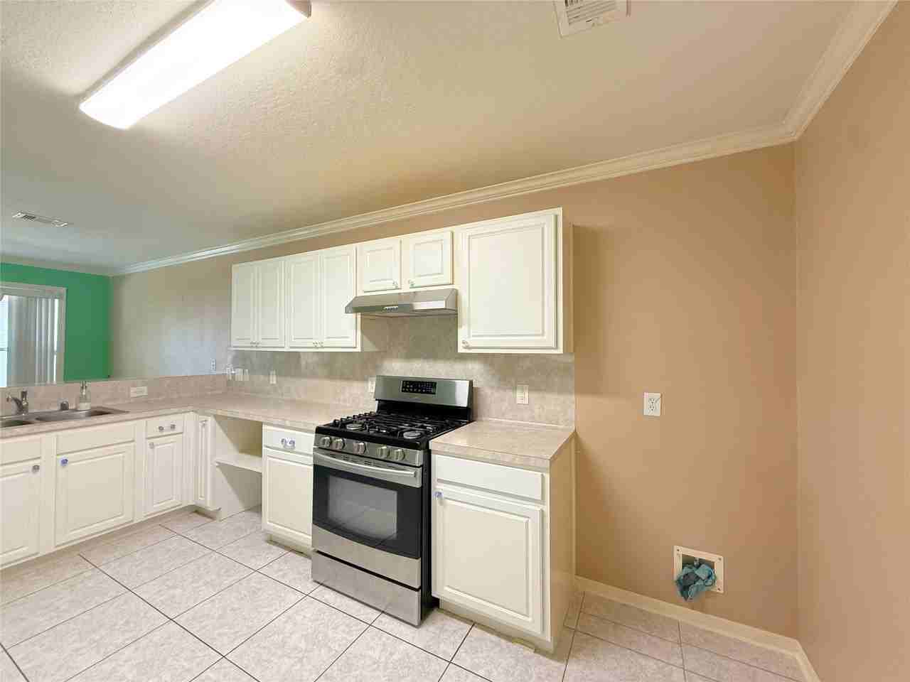 16015 Youpon Valley Dr #16015 - Photo 6 of 43