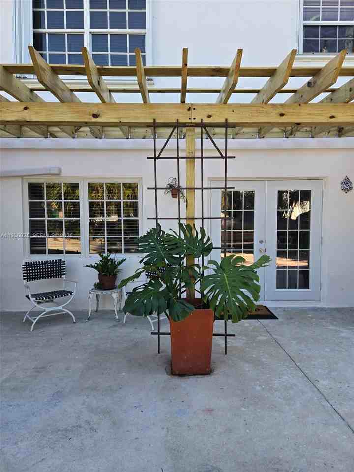 6920 Sw 82nd Ct #6920-2 - Photo 3 of 12