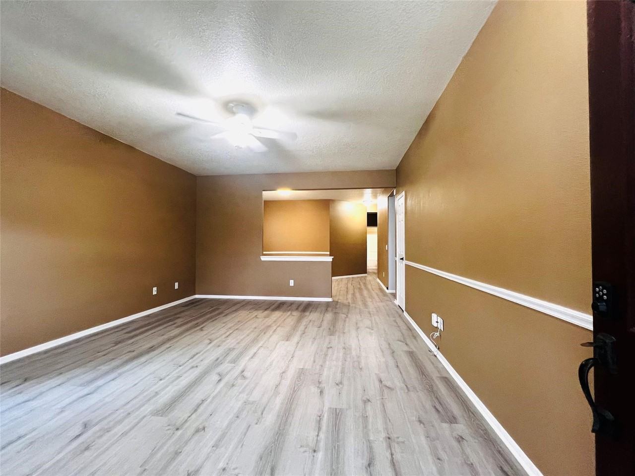 2919 Amber Cliff Dr #2919 - Photo 6 of 17