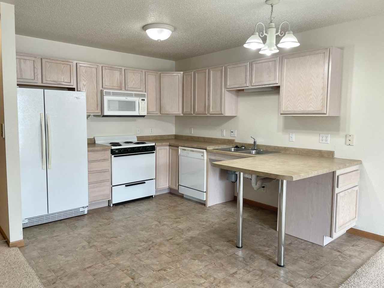 Fairways II - Photo 2 of 35