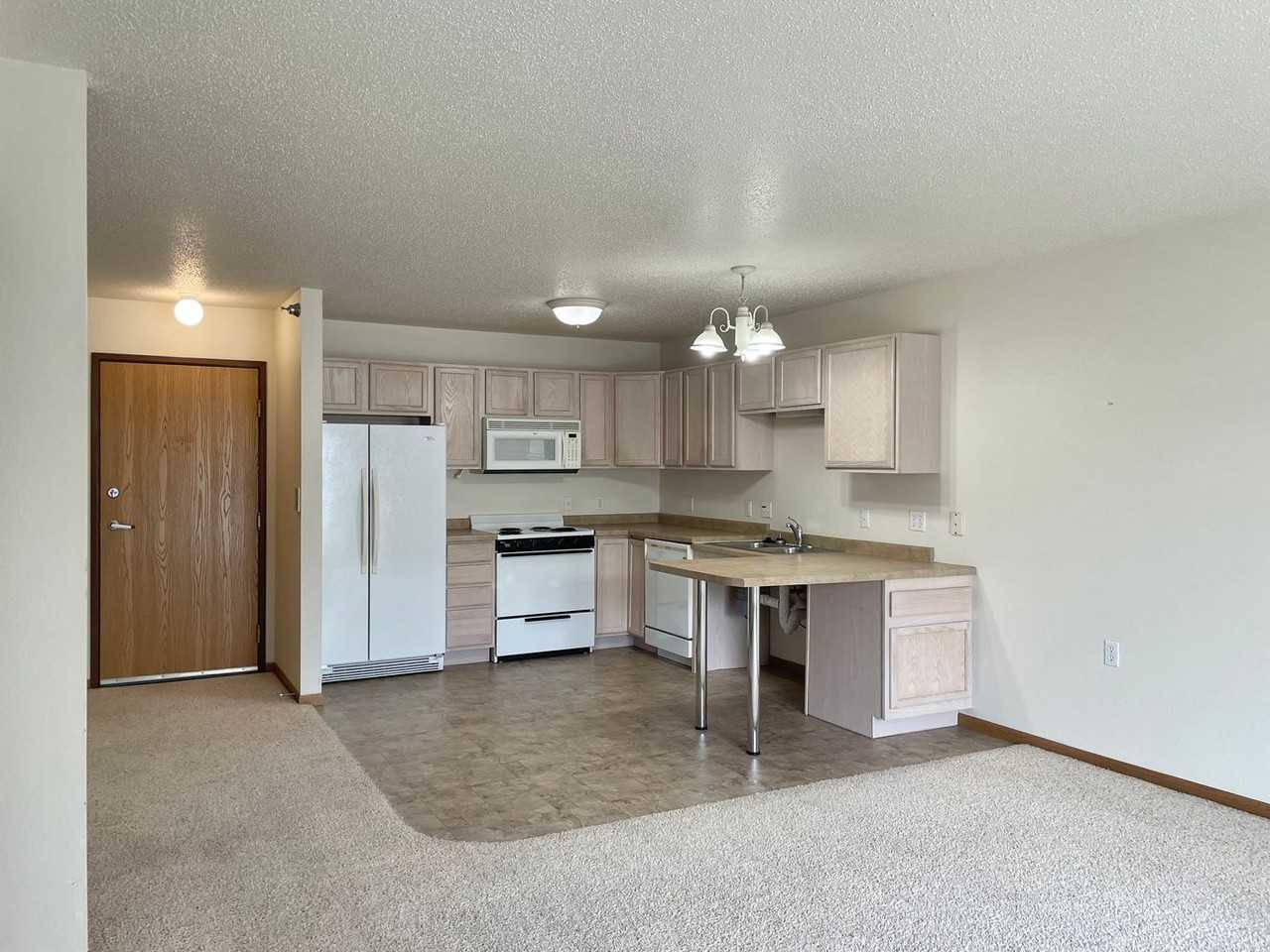 Fairways II - Photo 4 of 35