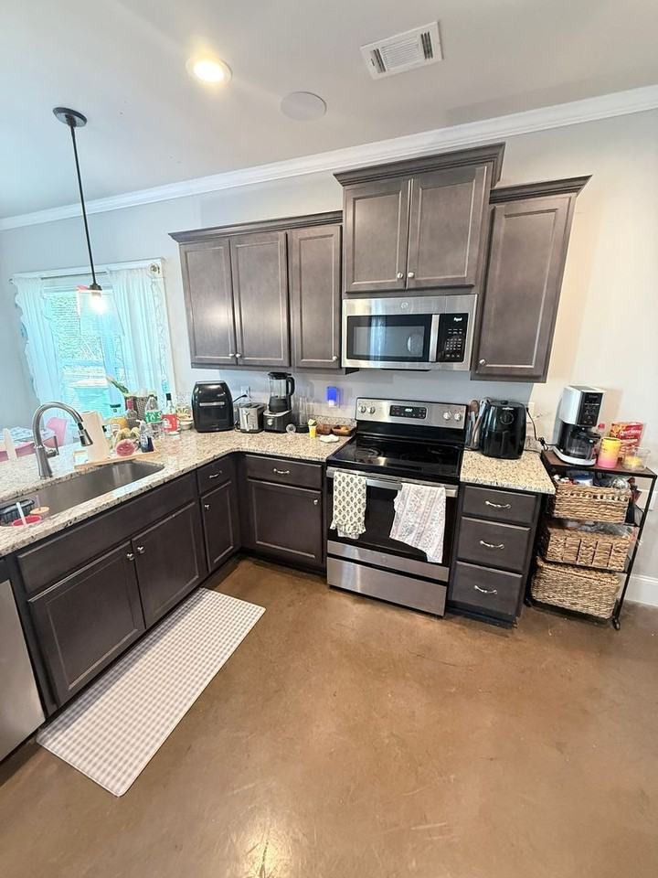 954 Dr Martin Luther King Pkwy - Photo 4 of 20