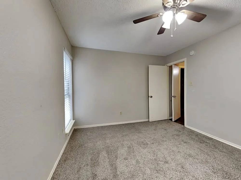 2410 High Hollow Dr - Photo 7 of 16