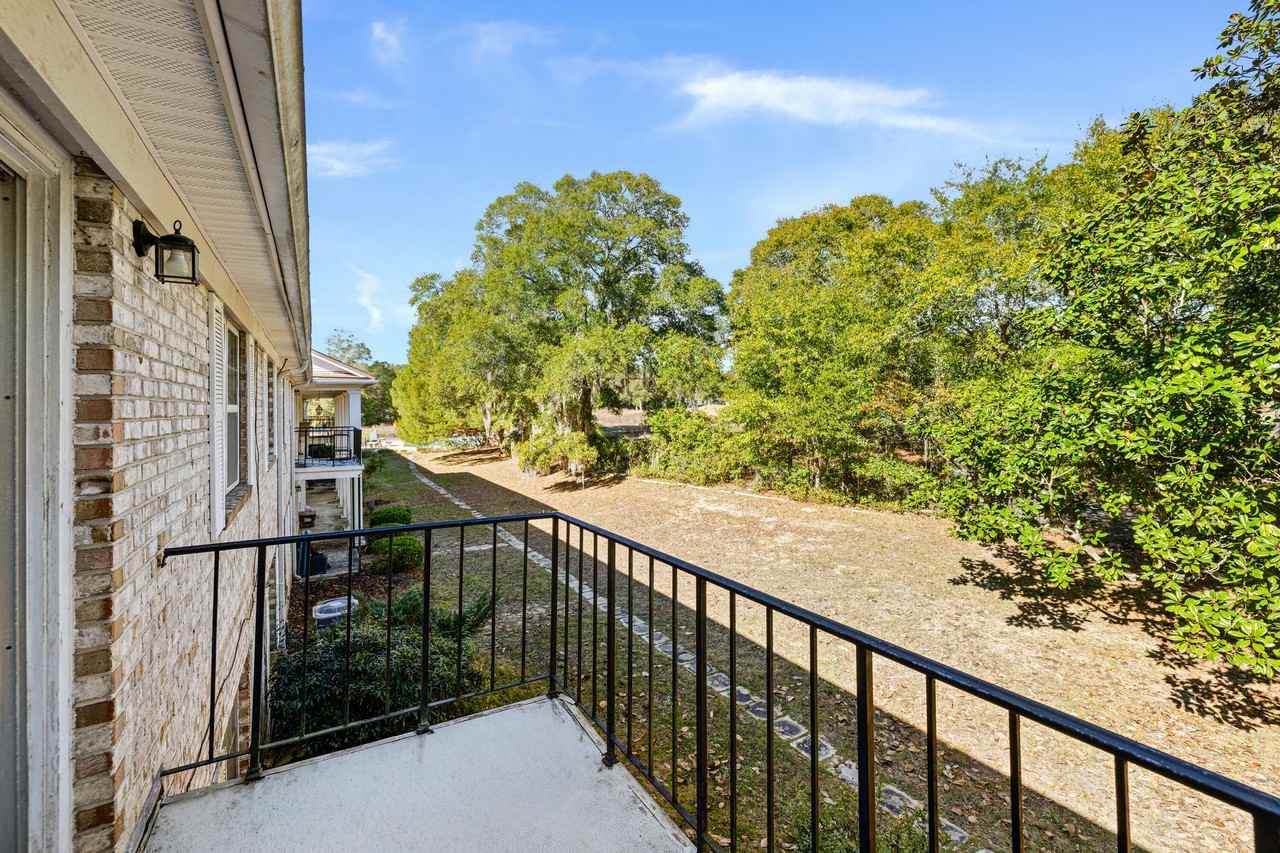 115 Country Club Dr #115 - Photo 4 of 31