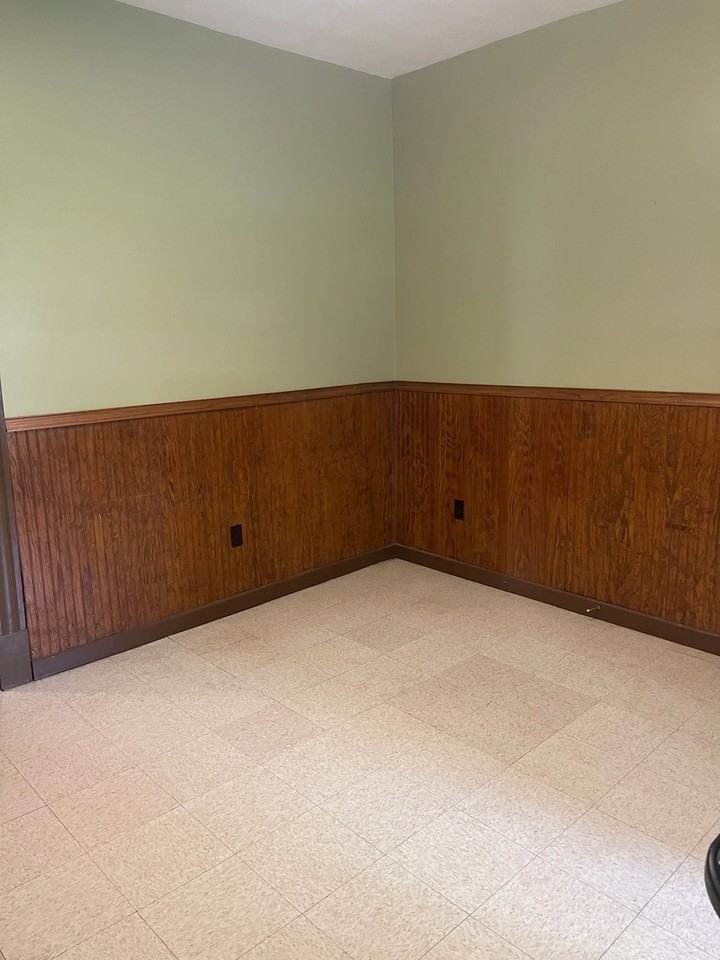 400 Phillips St - Photo 6 of 14