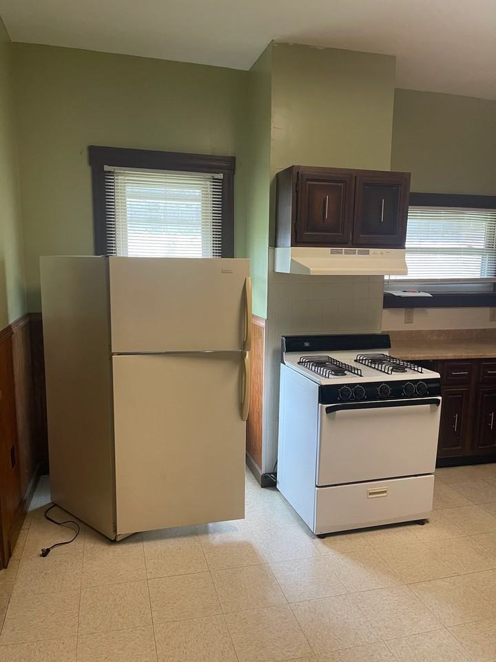 400 Phillips St - Photo 7 of 14