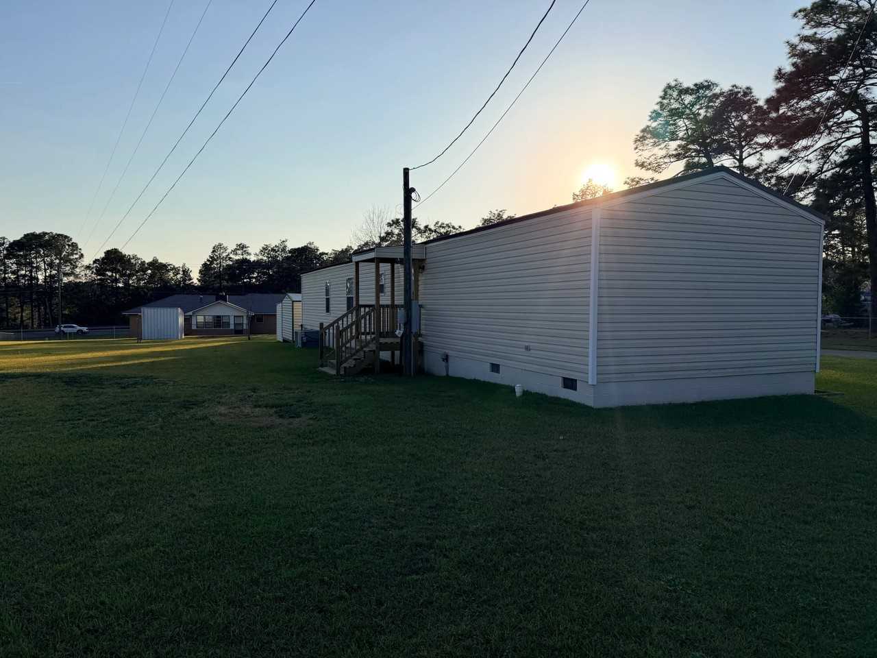 172 Old Eastman Rd - Photo 2 of 18