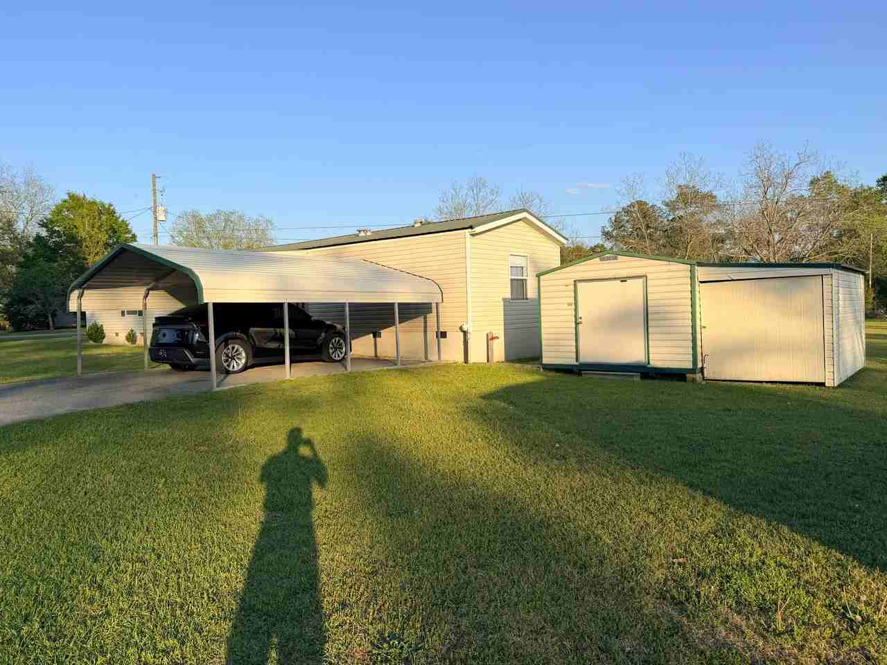 172 Old Eastman Rd - Photo 3 of 18