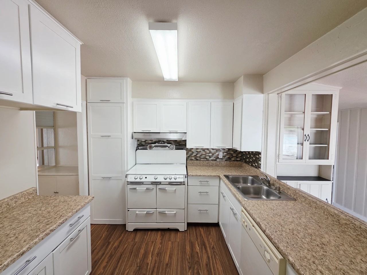 2031 E Silver St #A - Photo 6 of 24