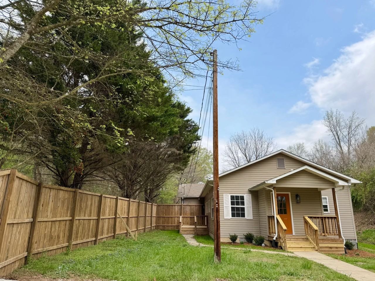 567 Mountain View Cir - Photo 2 of 19