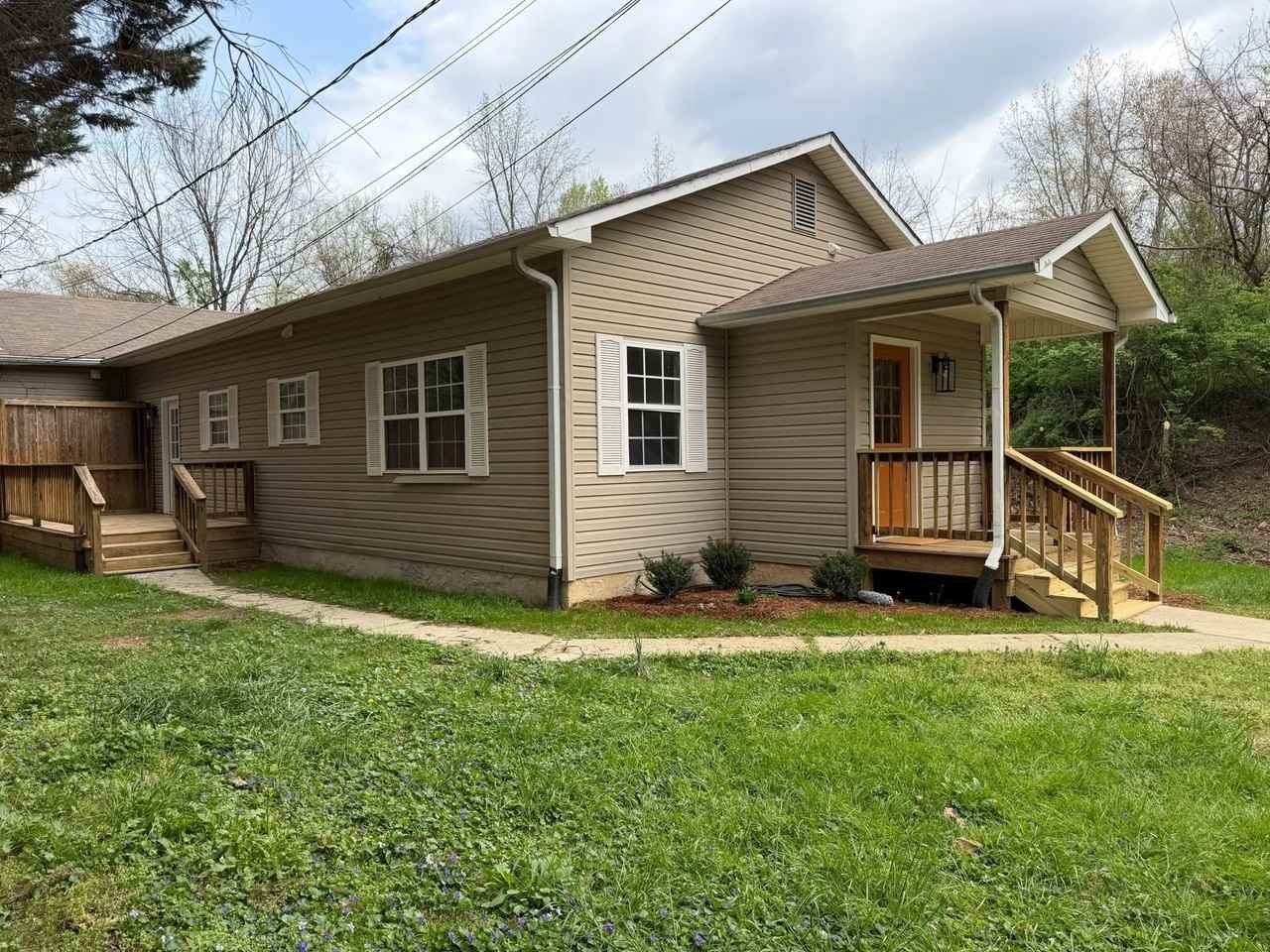 567 Mountain View Cir - Photo 3 of 19