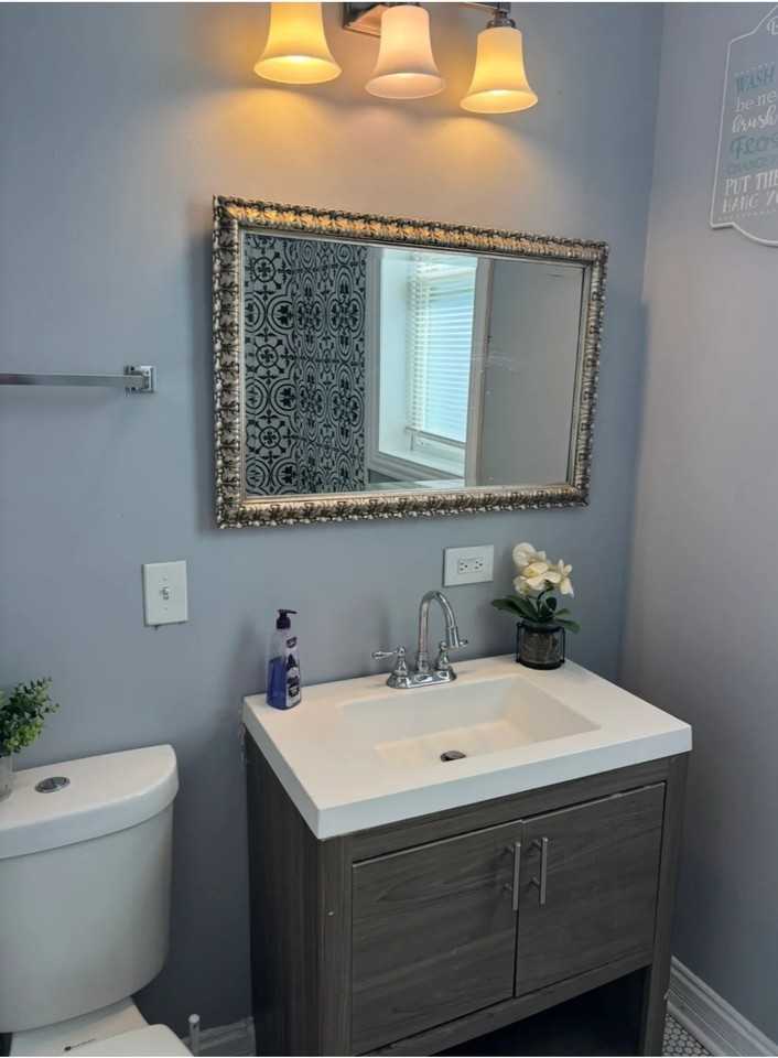 3851 W Adams St #2 - Photo 7 of 13