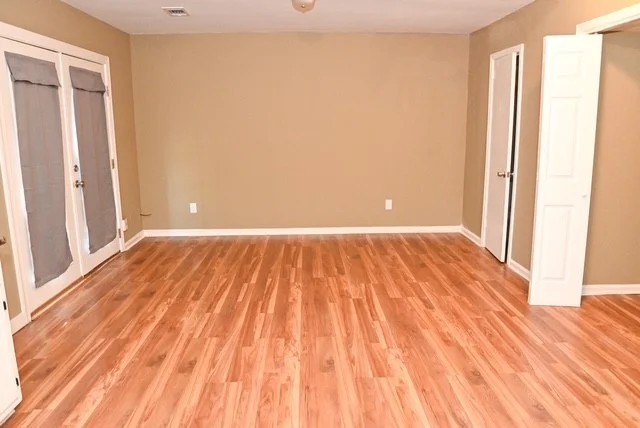 2420 Hampstead Dr - Photo 5 of 8