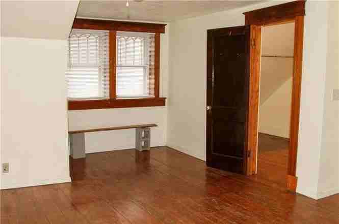 2831 Harrison St - Photo 3 of 3