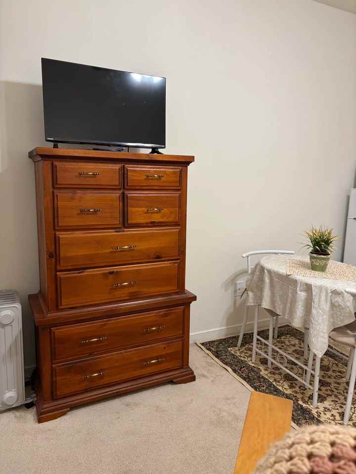 1445 Avondale Woods Dr #1stFLROOM - Photo 3 of 4