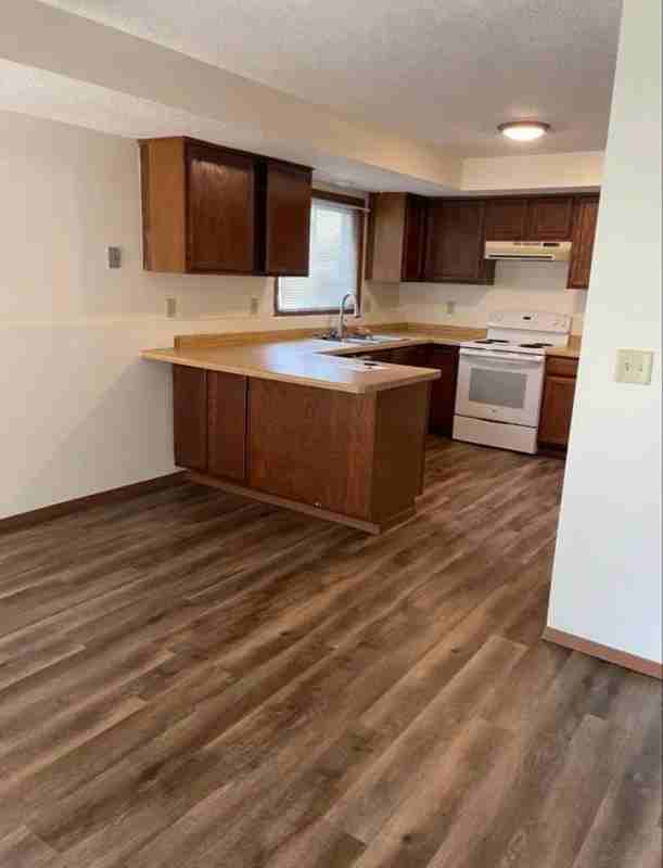 472 Lawrence St #470 - Photo 4 of 17