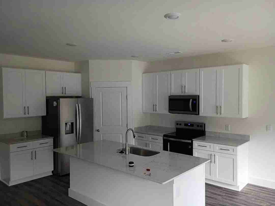 678 Saint Andrews Dr - Photo 2 of 19