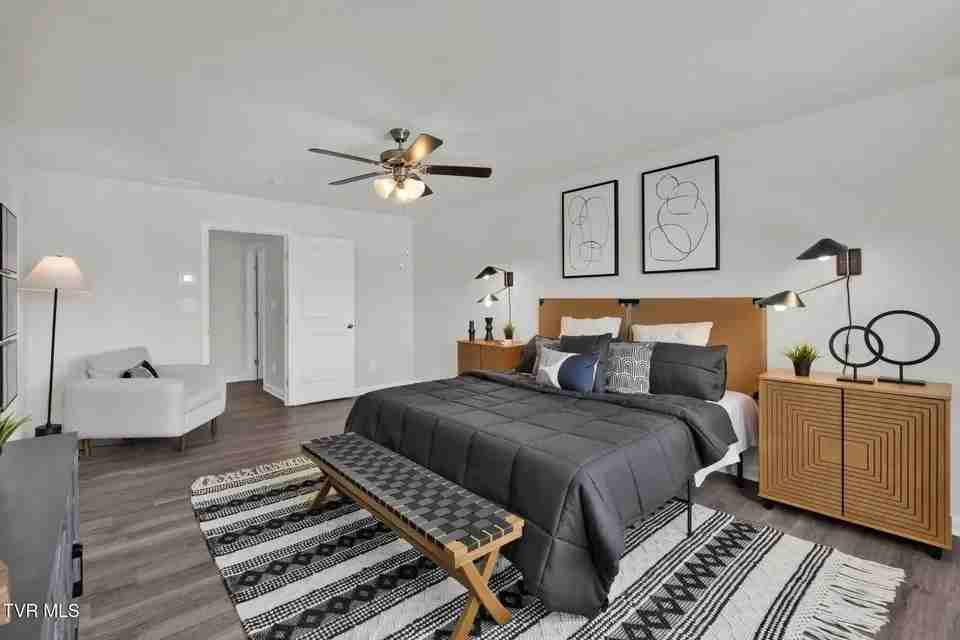 678 Saint Andrews Dr - Photo 3 of 19