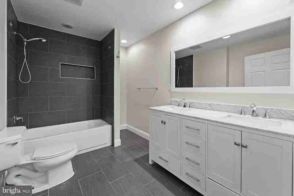 222 Shadow Glen Ct - Photo 2 of 13