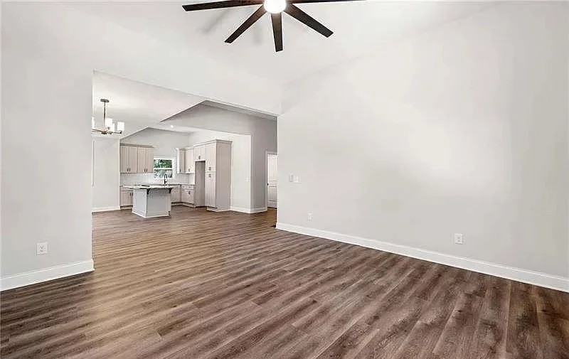 208 Highland Ave - Photo 4 of 19