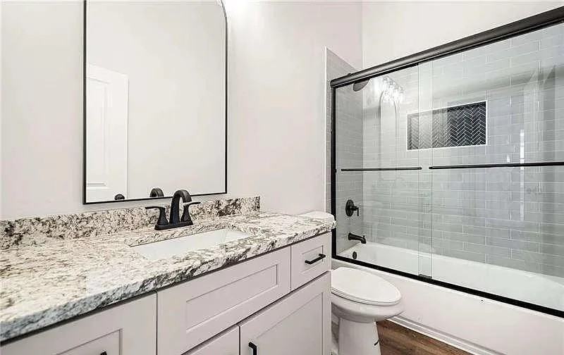 208 Highland Ave - Photo 6 of 19