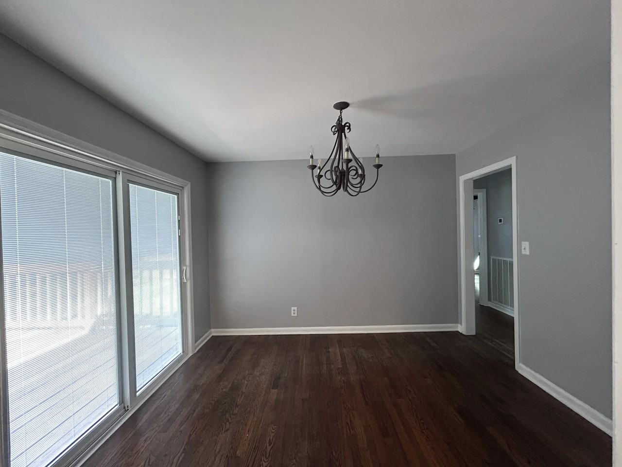 215 Chestnut Dr - Photo 4 of 13