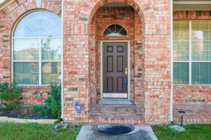 3308 Silent Oak Ln - Photo 2 of 20