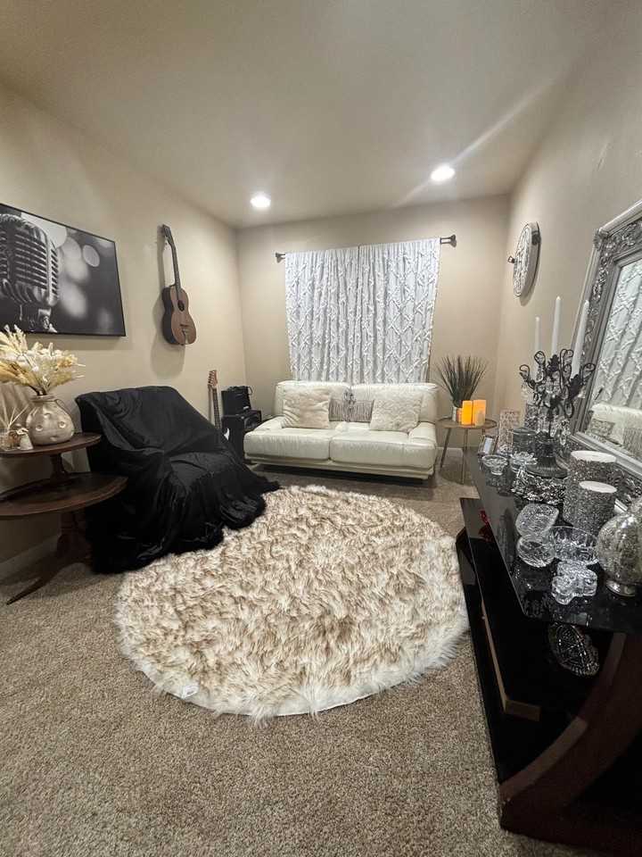 1038 81st Dr Se - Photo 5 of 8