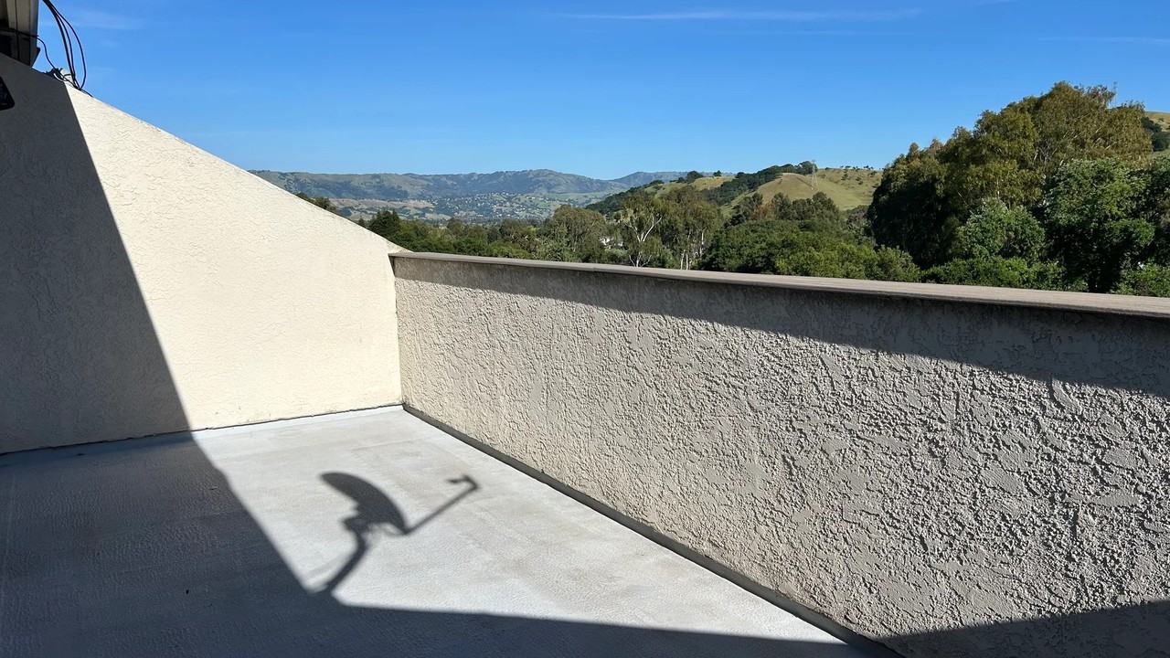 18605 Castle Lake Dr #1 - Photo 6 of 20