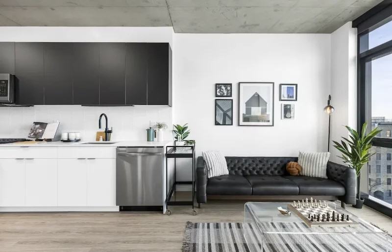 1225 W Fulton Market - Photo 3 of 19