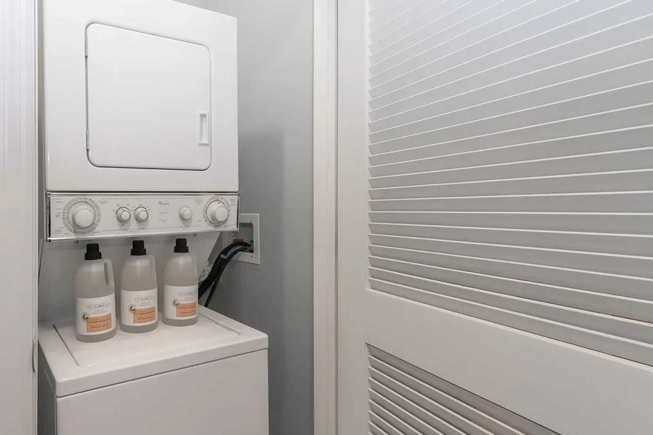 610 W Kinzie St - Photo 7 of 15