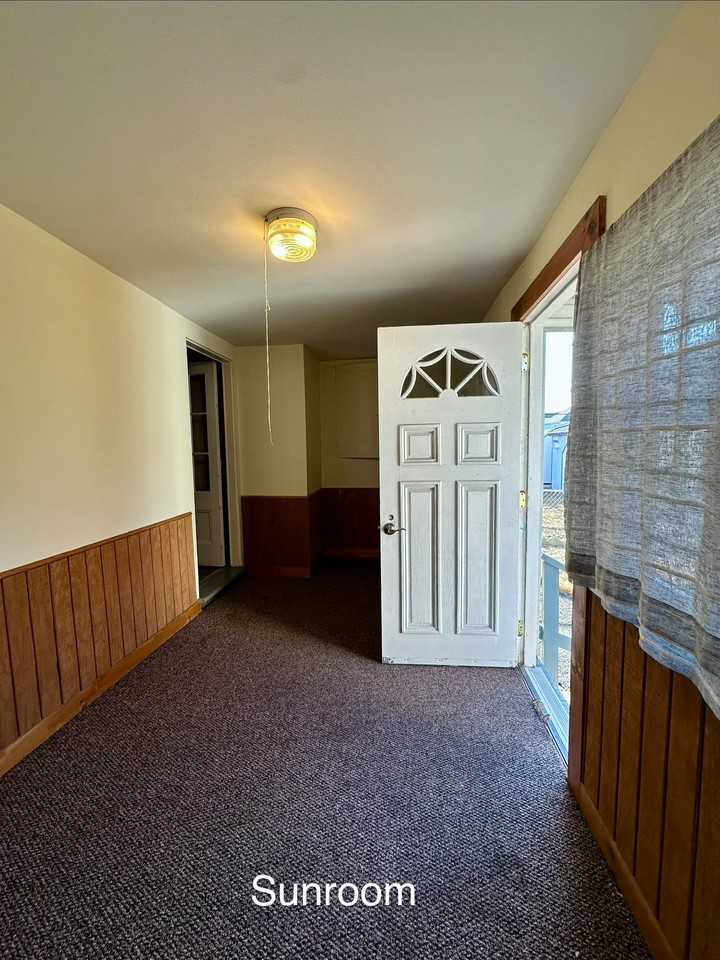 84 Bowers St - Photo 2 of 15