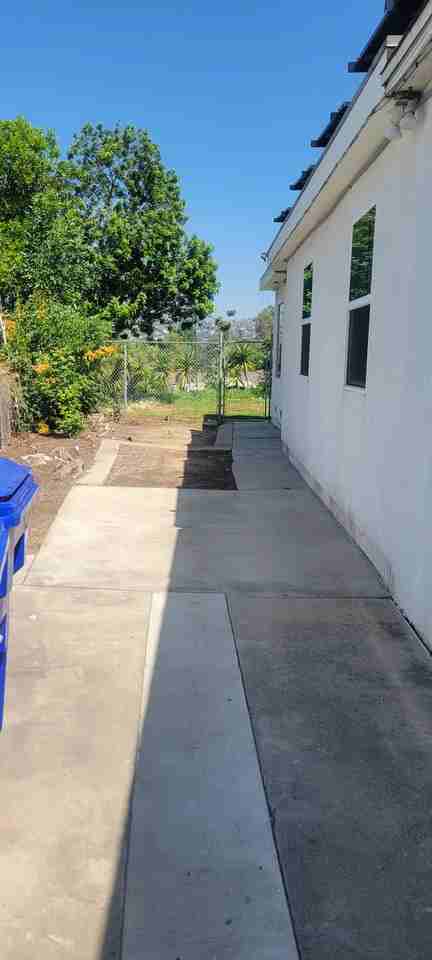 6440 Montezuma Rd - Photo 4 of 20